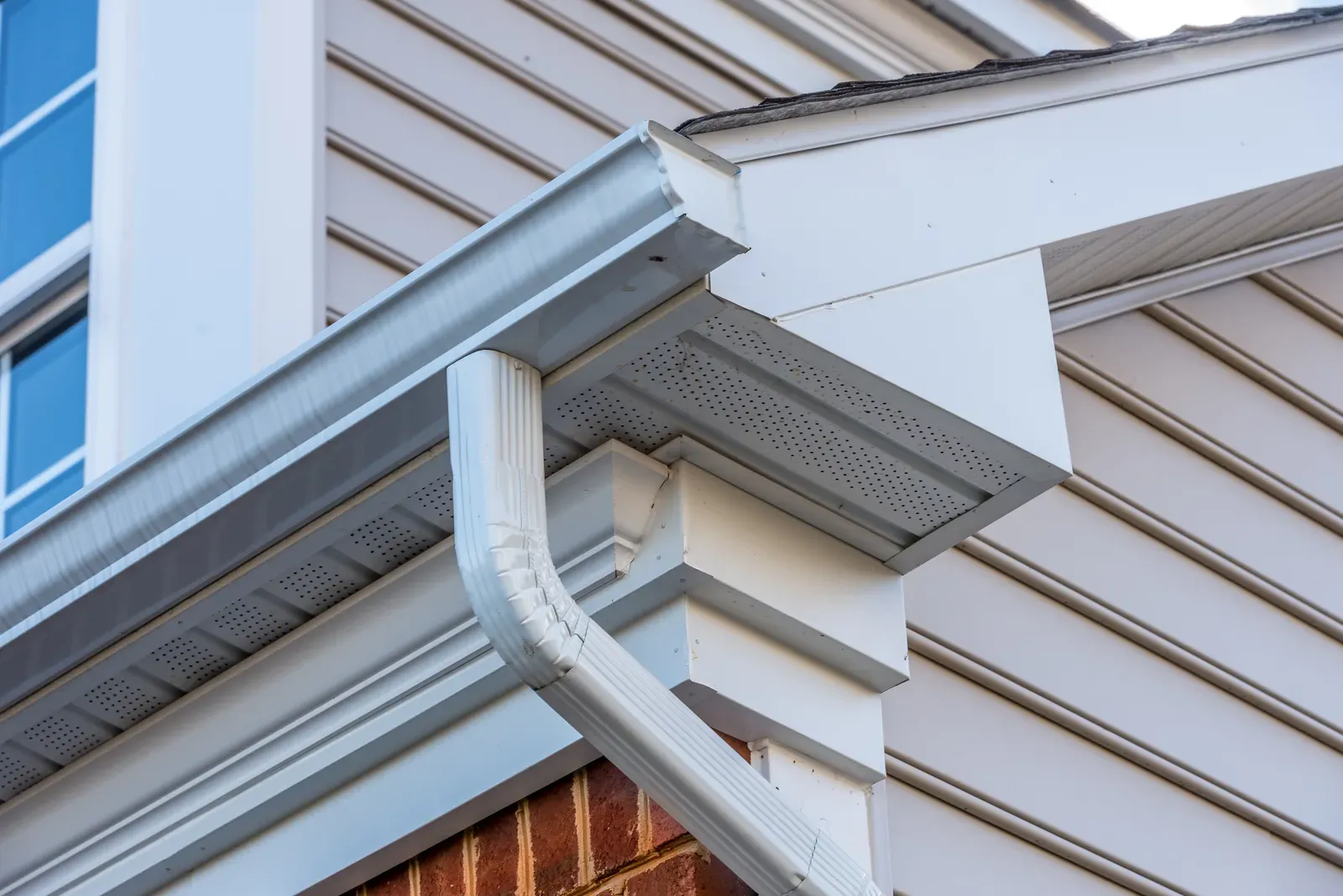 A residential hero-approved aluminum gutter replacement, repair, and installation service. | New Jersey Gutter